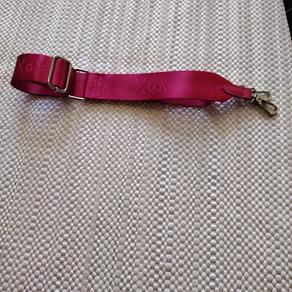 Betsey Johnson Hot Pink Embossed Eiffel Tower Crossbody Bag - Picture 6 of 8
